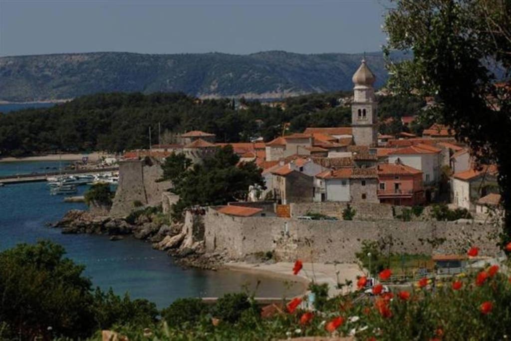 Adria-Holiday House With A Private Pool In Krk Kornić 外观 照片