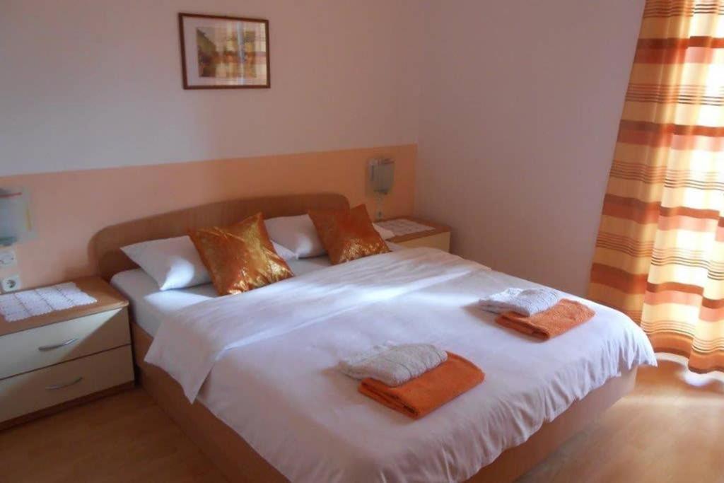 Adria-Holiday House With A Private Pool In Krk Kornić 外观 照片