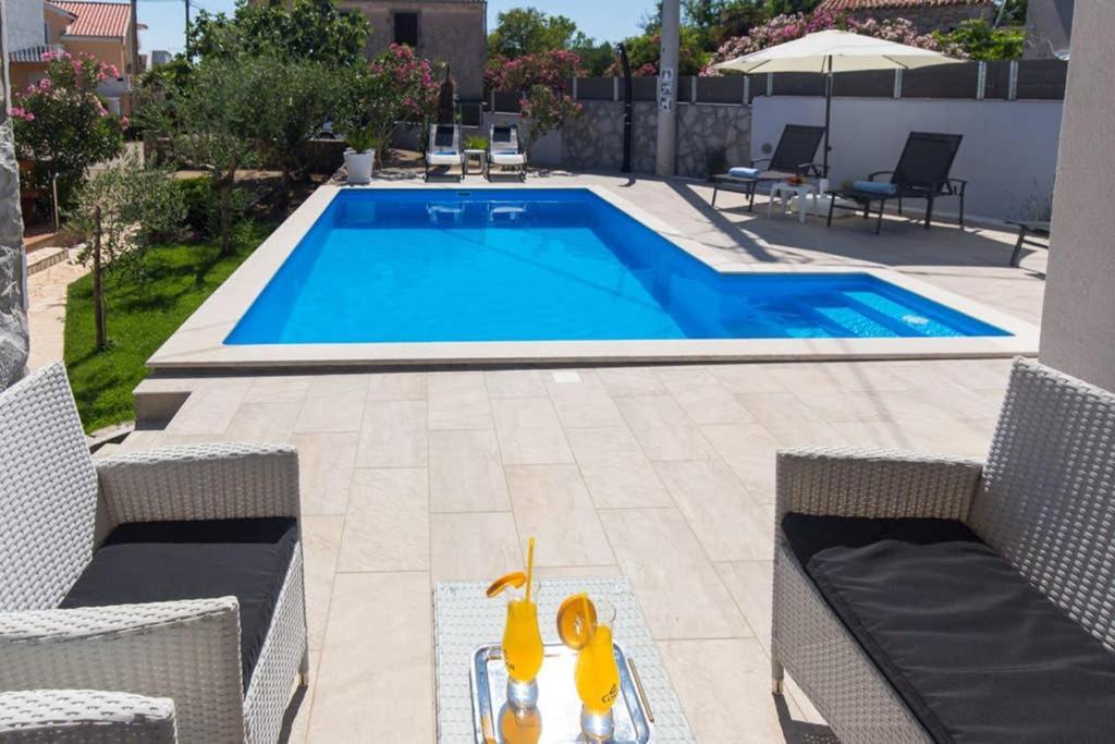 Adria-Holiday House With A Private Pool In Krk Kornić 外观 照片
