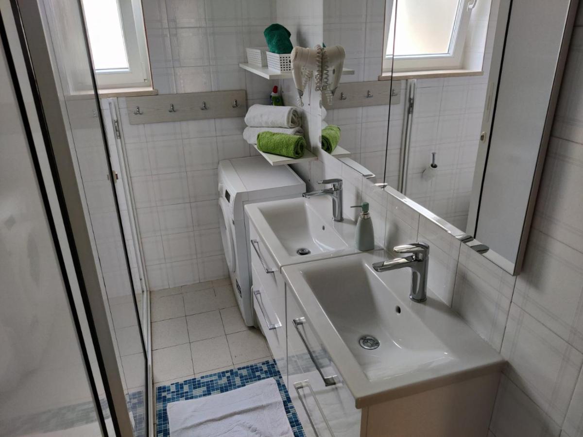Adria-Holiday House With A Private Pool In Krk Kornić 外观 照片