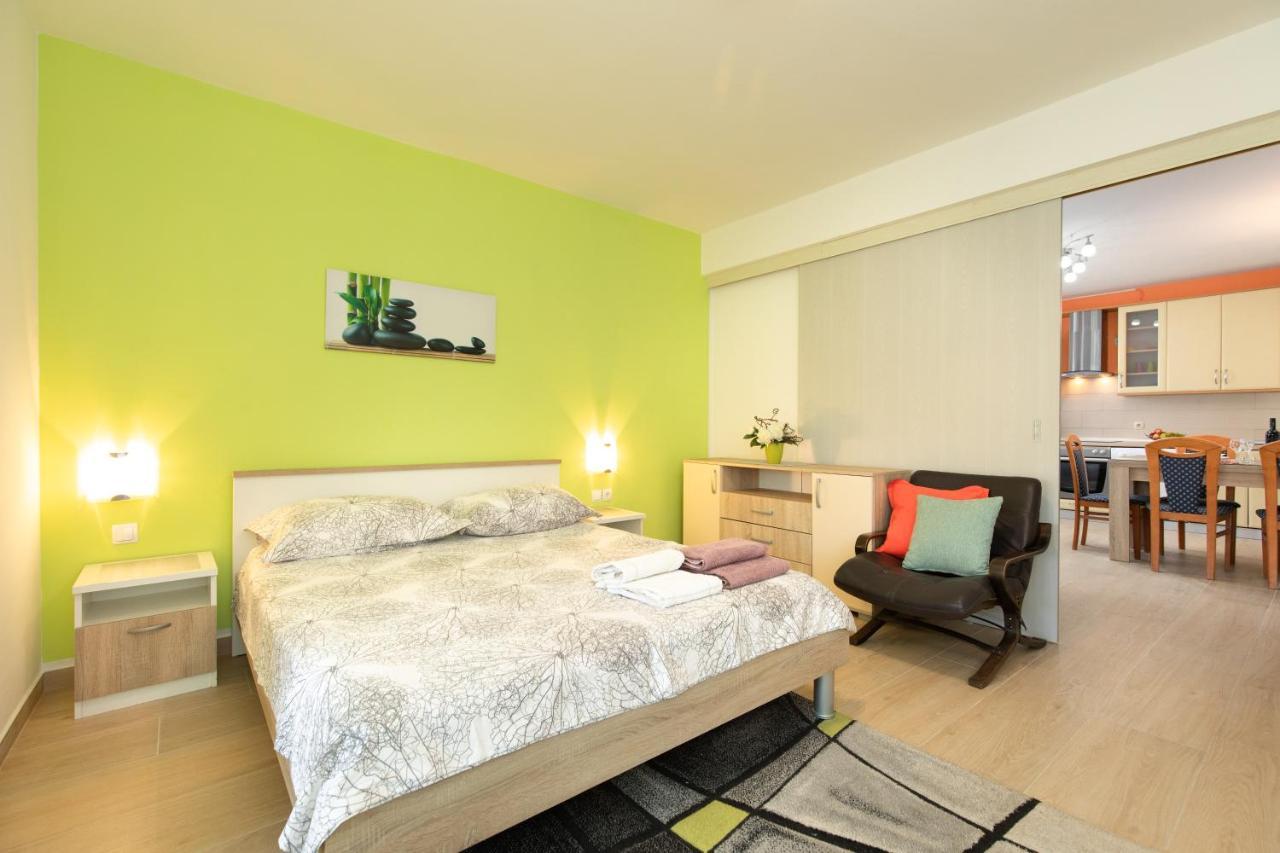 Adria-Holiday House With A Private Pool In Krk Kornić 外观 照片