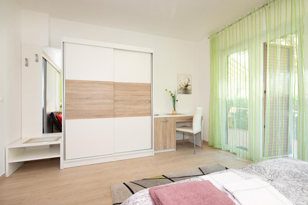 Adria-Holiday House With A Private Pool In Krk Kornić 外观 照片